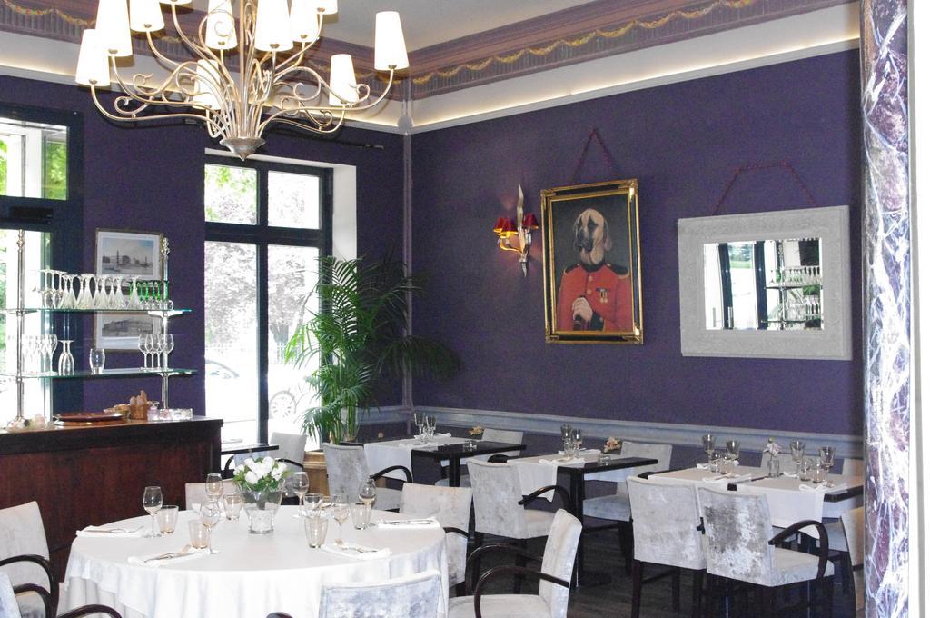 L'univers Hotel 4*